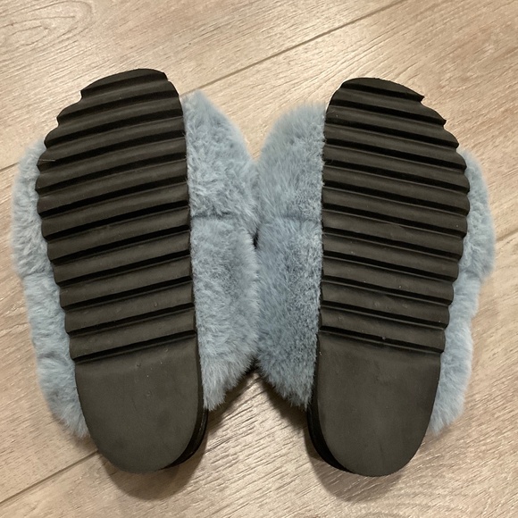 ROAM Cloud Slippers Icy Blue Faux Fur Size 11 EU 41 - Picture 5 of 11